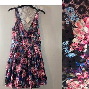 Betsy Johnson  floral dot lace sleeveless dress